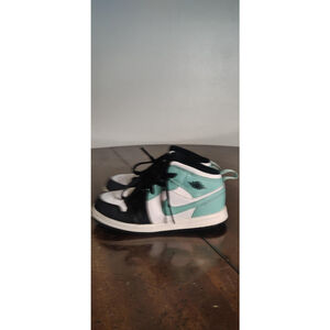 Jordan Air Jordan 1 Mid Shoes Kids 10C Green Black White Sneakers 640735-132